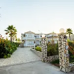Τhalasso Palace Homes