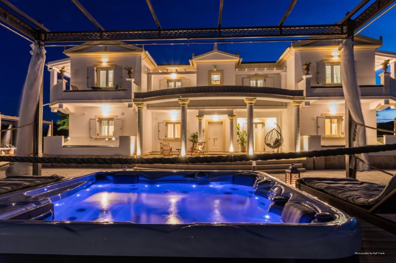 Ferienhaus τhalasso Palace Homes *