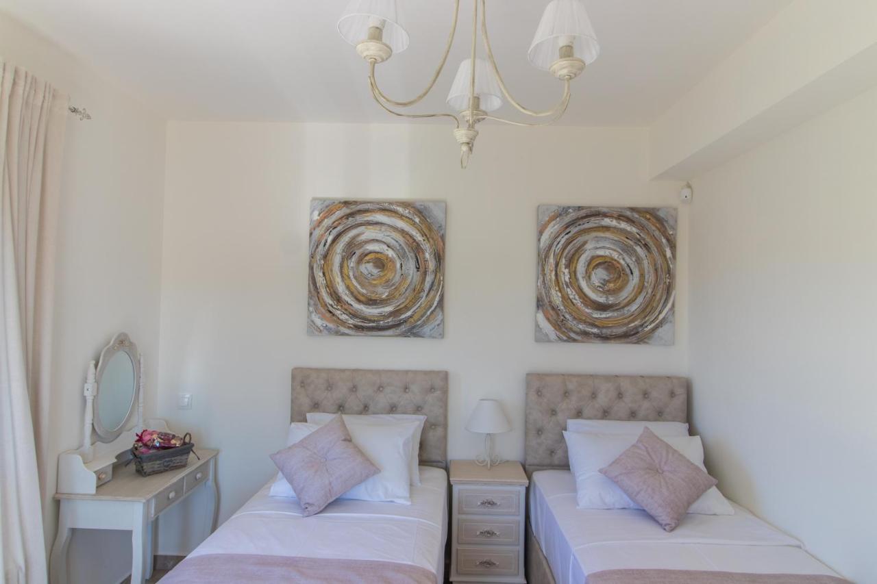 τhalasso Palace Homes