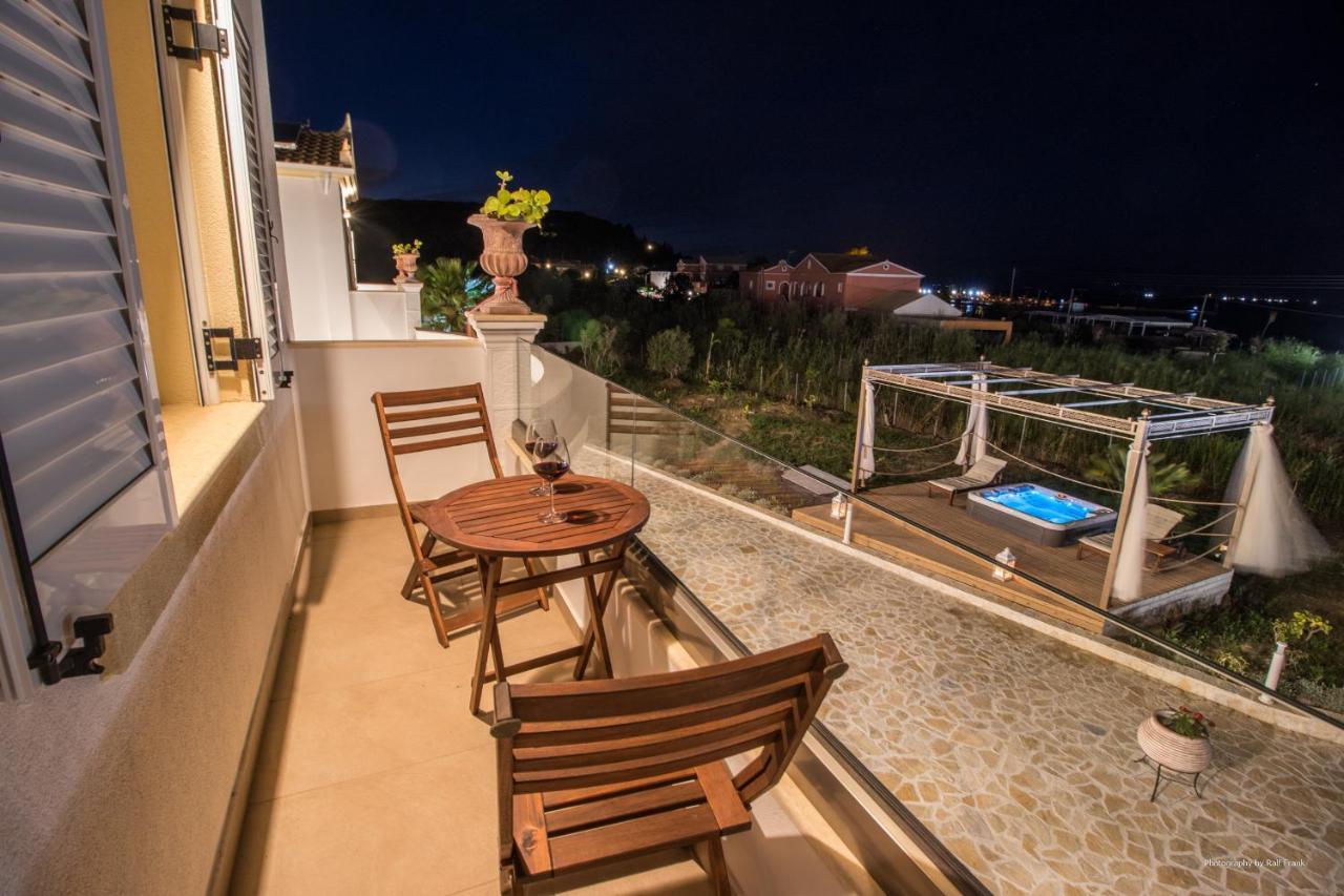 τhalasso Palace Homes