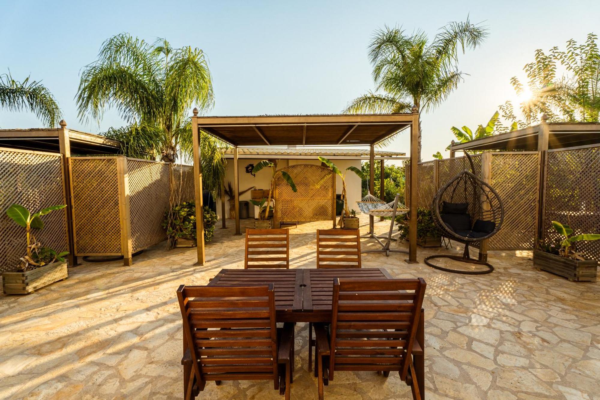 τhalasso Palace Homes *